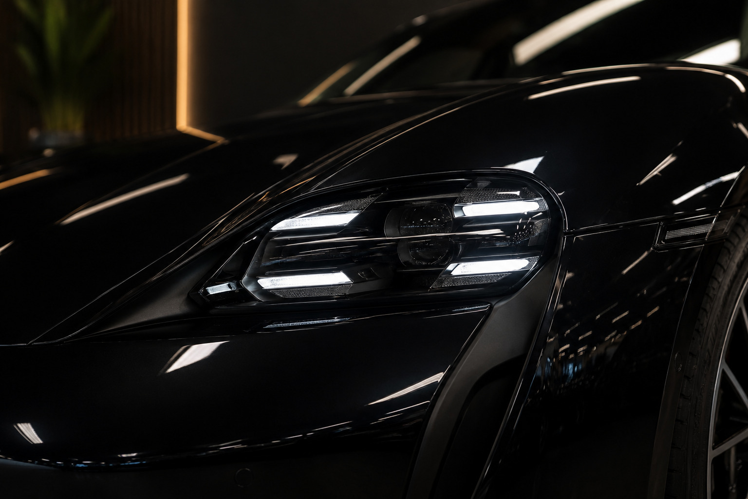 Sort Porsche Taycan 4S fra 2020