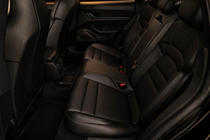 Sort Porsche Taycan 4S fra 2020