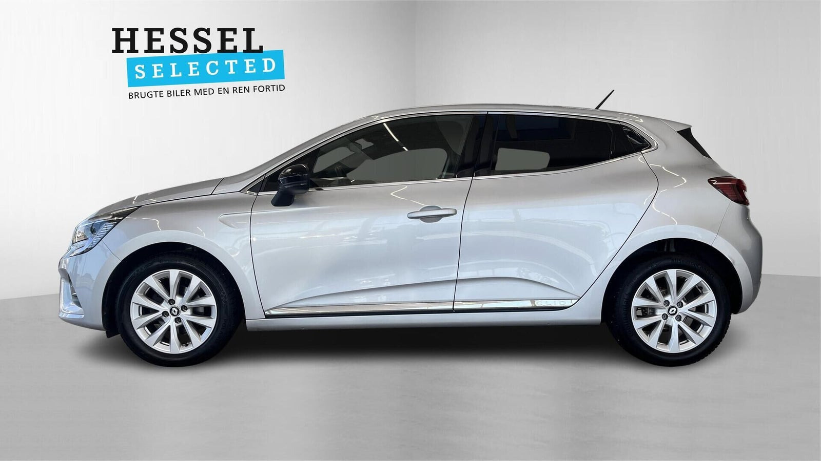 Sølv Renault Clio V fra 2022