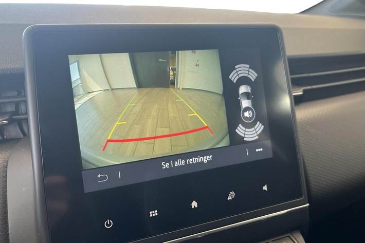 Sølv Renault Clio V fra 2022