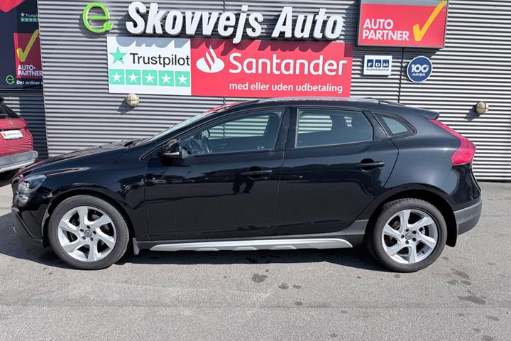 Sort Volvo V40 CC fra 2015