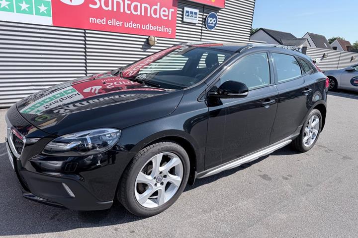 Sort Volvo V40 CC fra 2015
