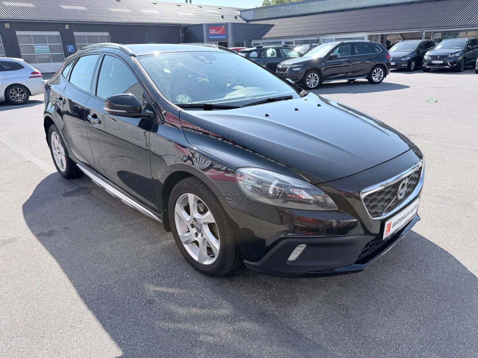 Sort Volvo V40 CC fra 2015