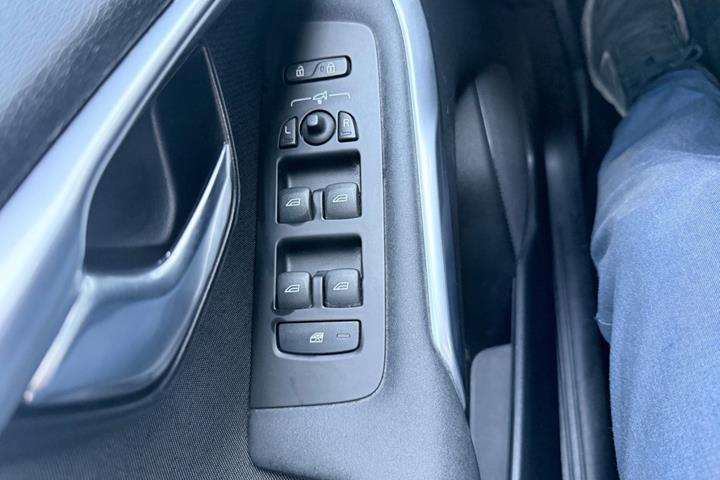 Sort Volvo V40 CC fra 2015