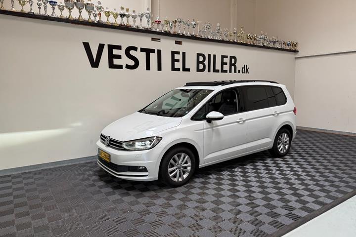Hvid VW Touran fra 2019