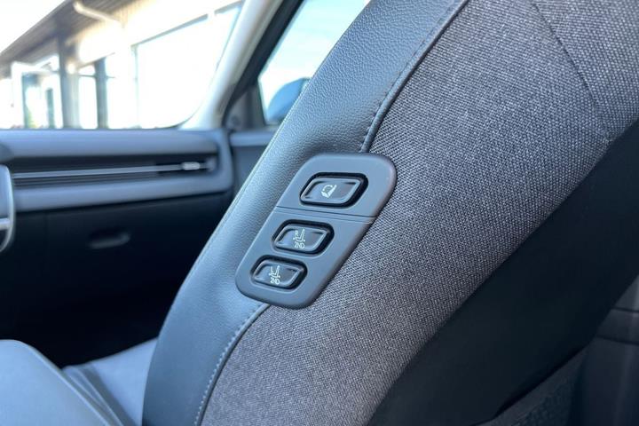 Blå Hyundai Ioniq 5 fra 2022