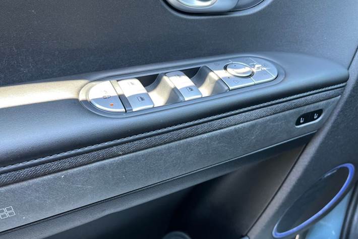 Blå Hyundai Ioniq 5 fra 2022