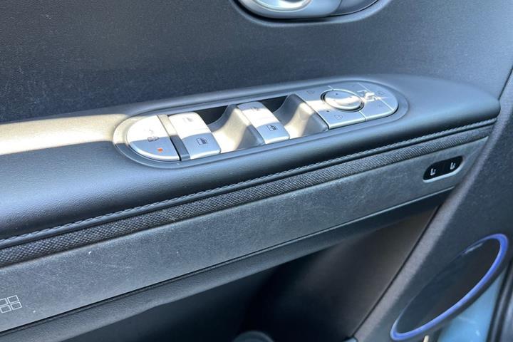 Blå Hyundai Ioniq 5 fra 2022