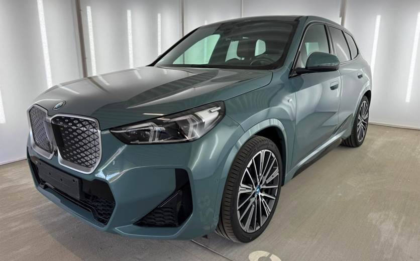 BMW iX1 xDrive30 EL Fully Charged 4x4 313HK 5d Aut.