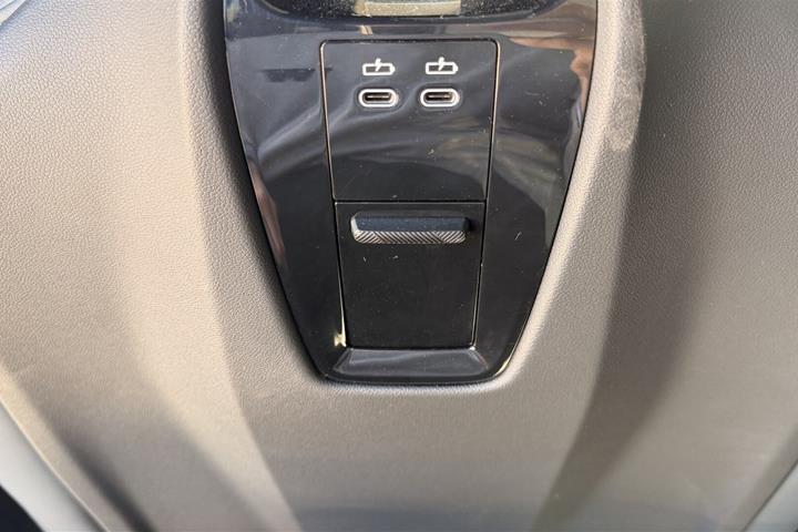 Hvid BMW iX fra 2022
