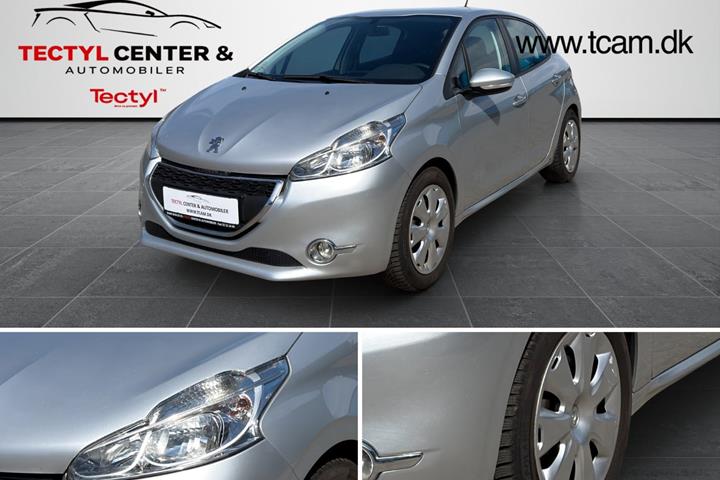 Sølv Peugeot 208 fra 2015 set udefra