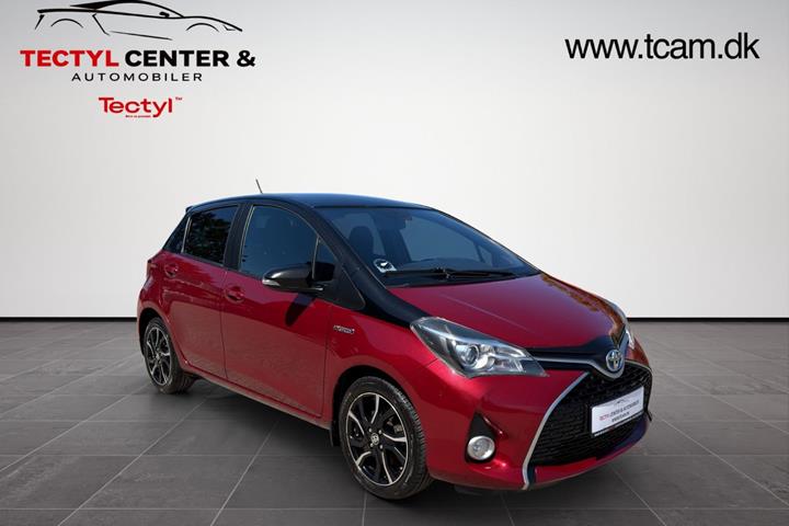 Rød Toyota Yaris fra 2017