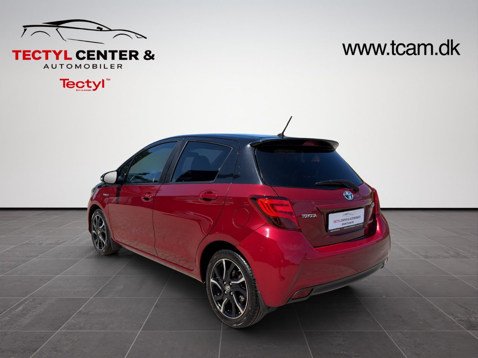 Rød Toyota Yaris fra 2017