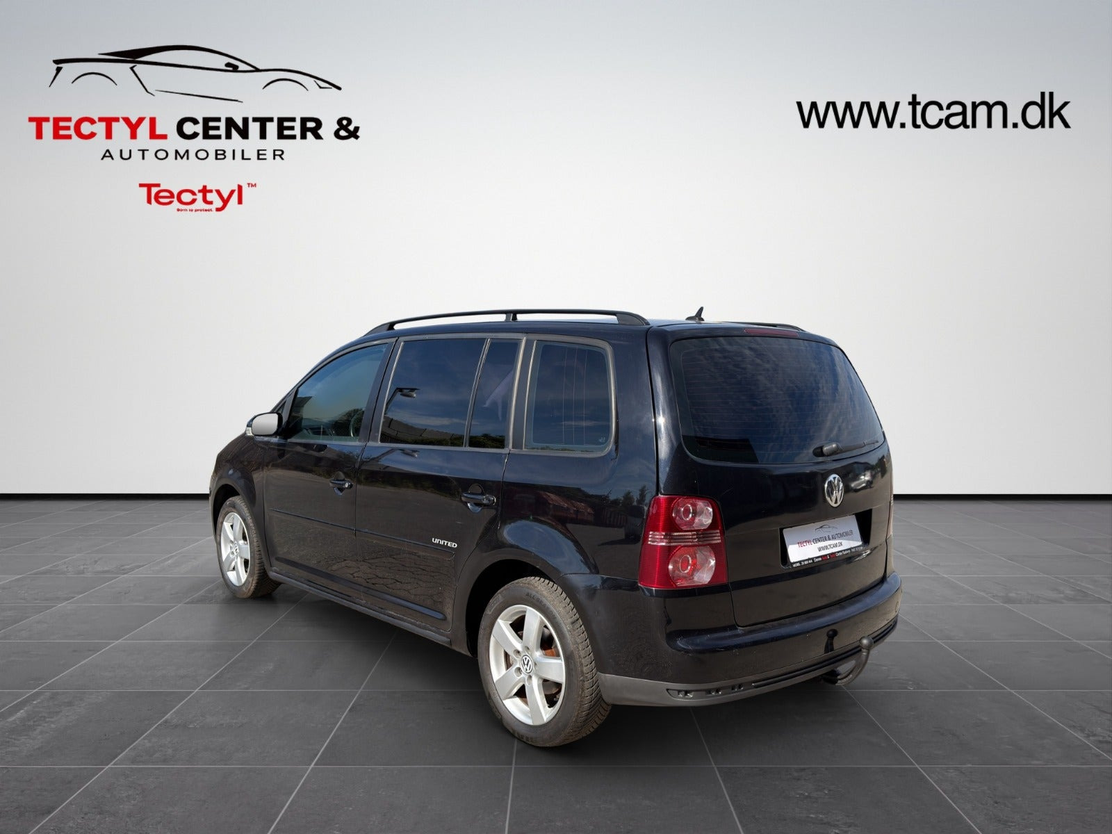 Sort VW Touran fra 2009