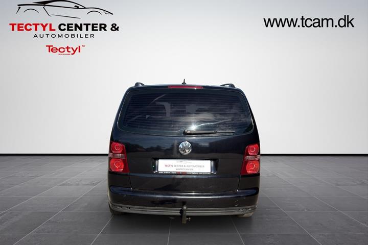 Sort VW Touran fra 2009