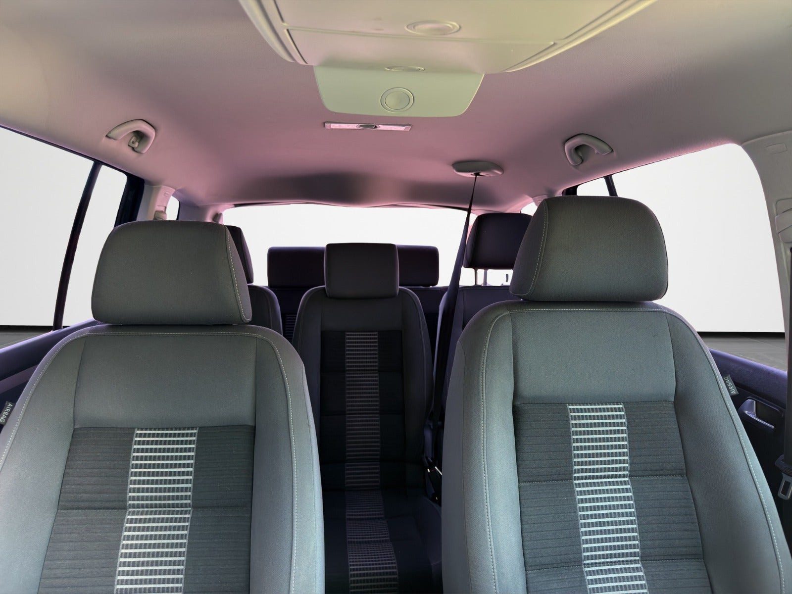 Sort VW Touran fra 2009