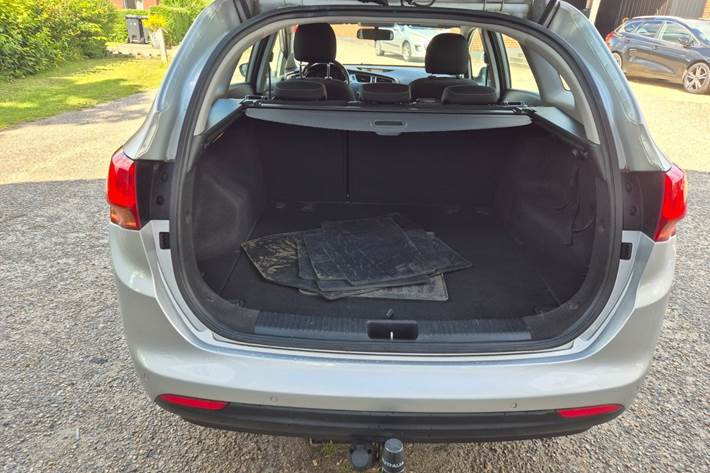 Grøn Kia Ceed fra 2014