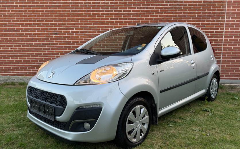 Peugeot 107 1,0 Sportium