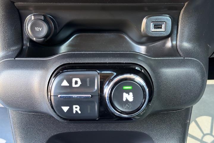 Sort Citroën C4 Cactus fra 2015