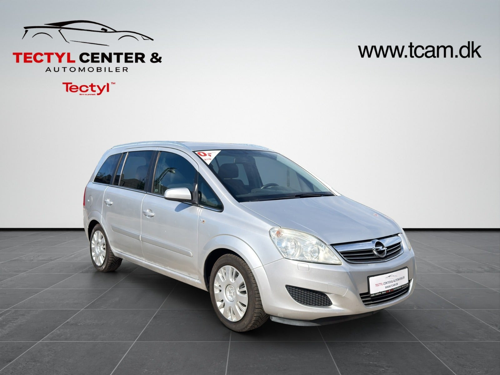 Sølv Opel Zafira fra 2008