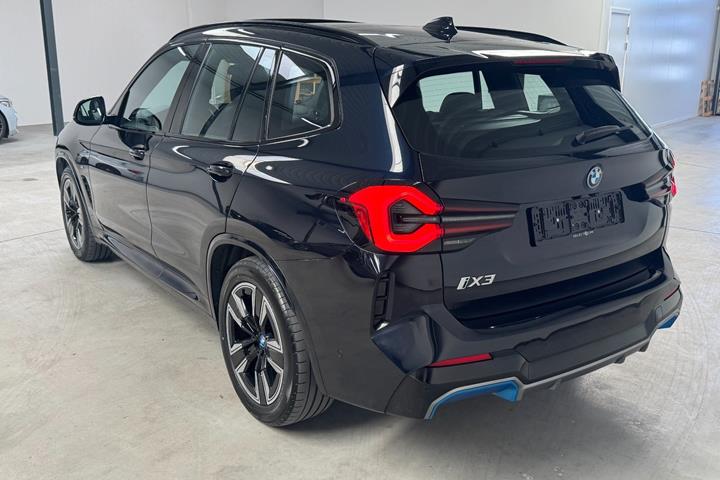 Sort BMW iX3 fra 2022