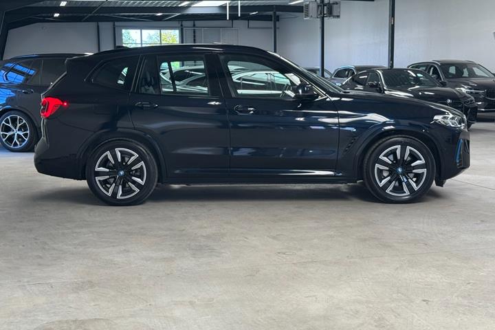 Sort BMW iX3 fra 2022