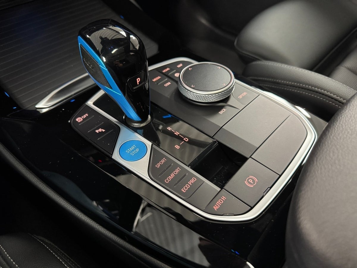 Sort BMW iX3 fra 2022