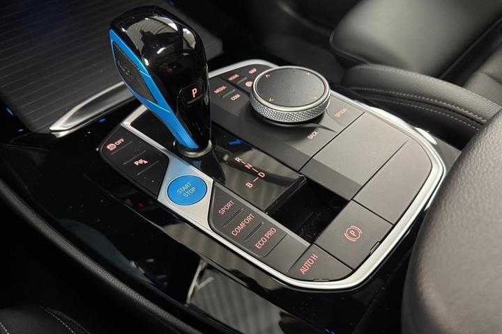 Sort BMW iX3 fra 2022