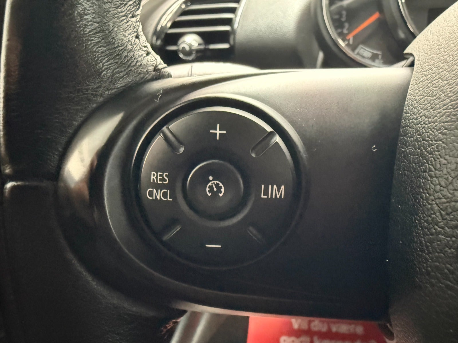 Rød Mini Clubman Cooper fra 2016