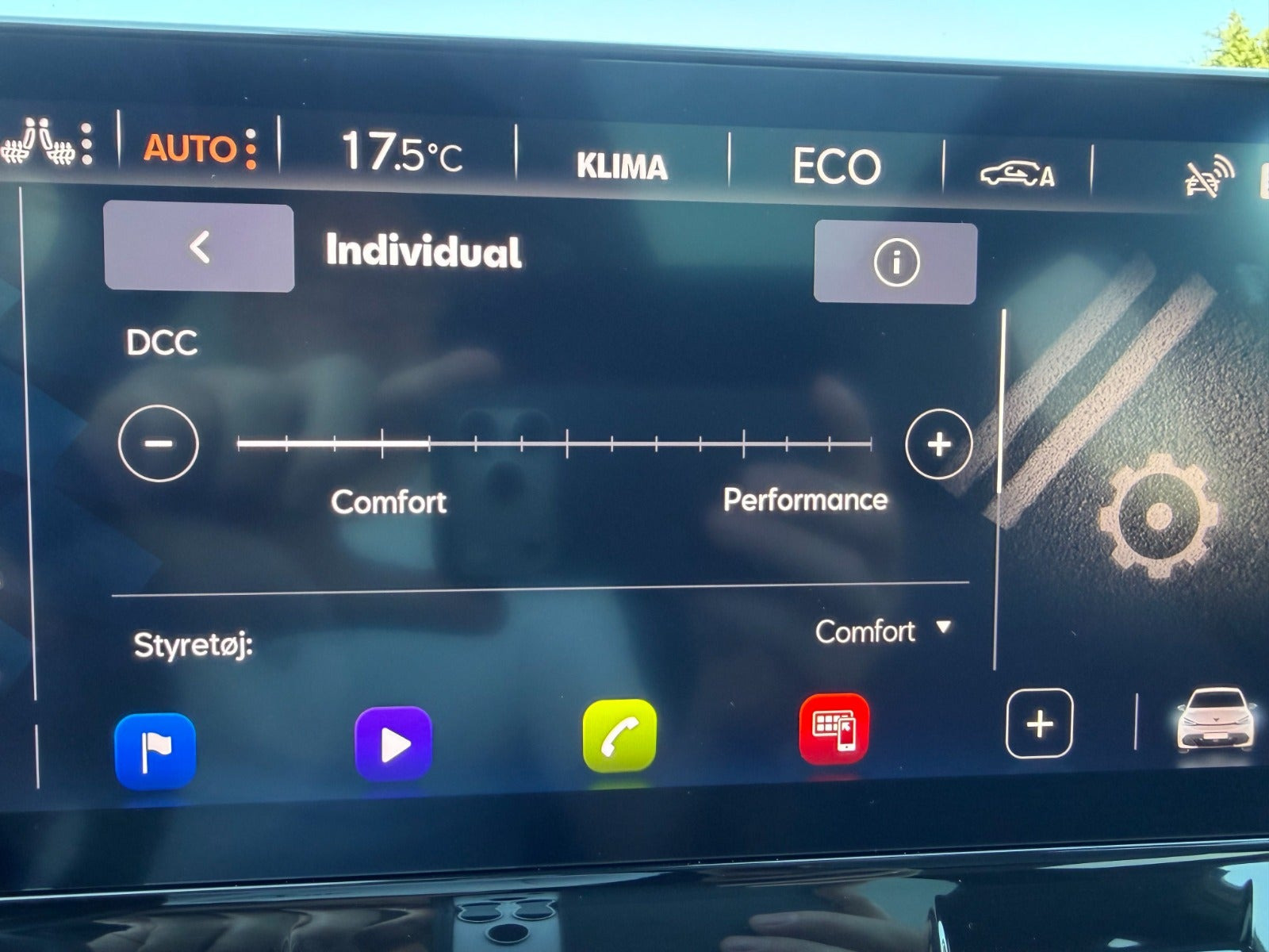 Hvid Cupra Born fra 2023