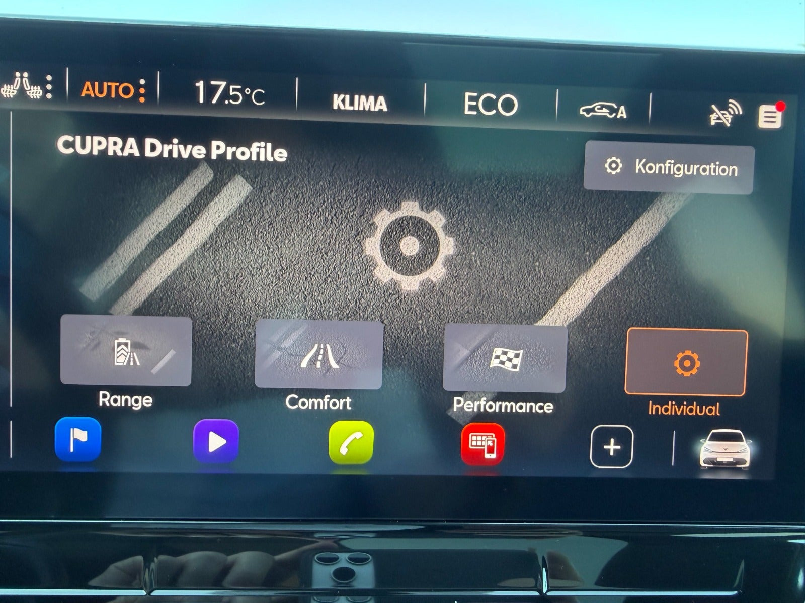 Hvid Cupra Born fra 2023