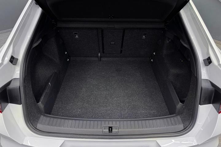 Hvid Skoda Enyaq fra 2026