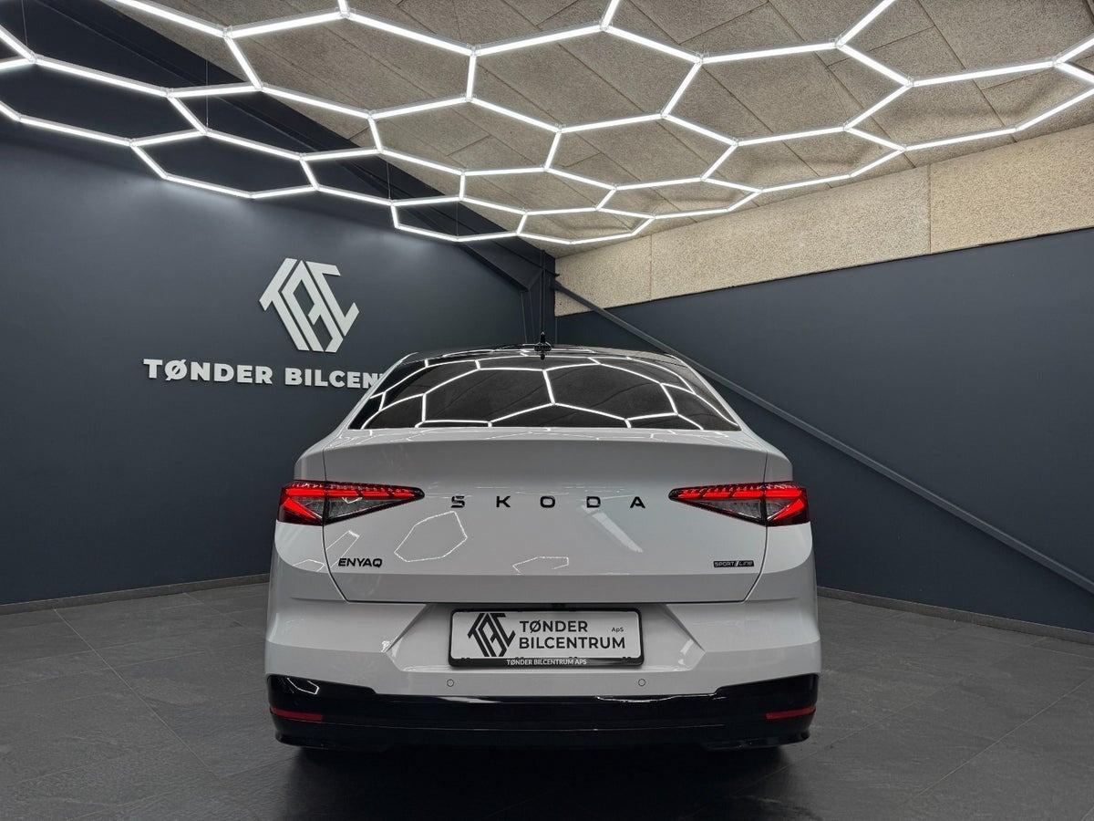Hvid Skoda Enyaq fra 2026