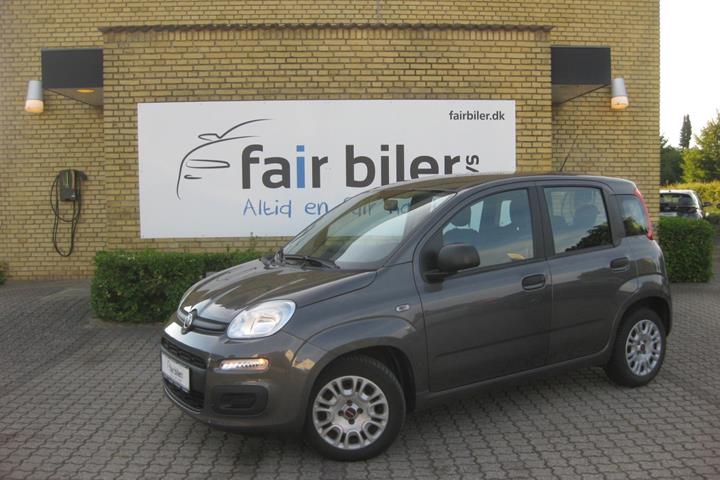 Grå Fiat Panda fra 2021