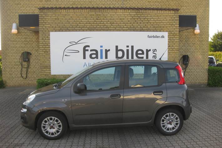 Grå Fiat Panda fra 2021