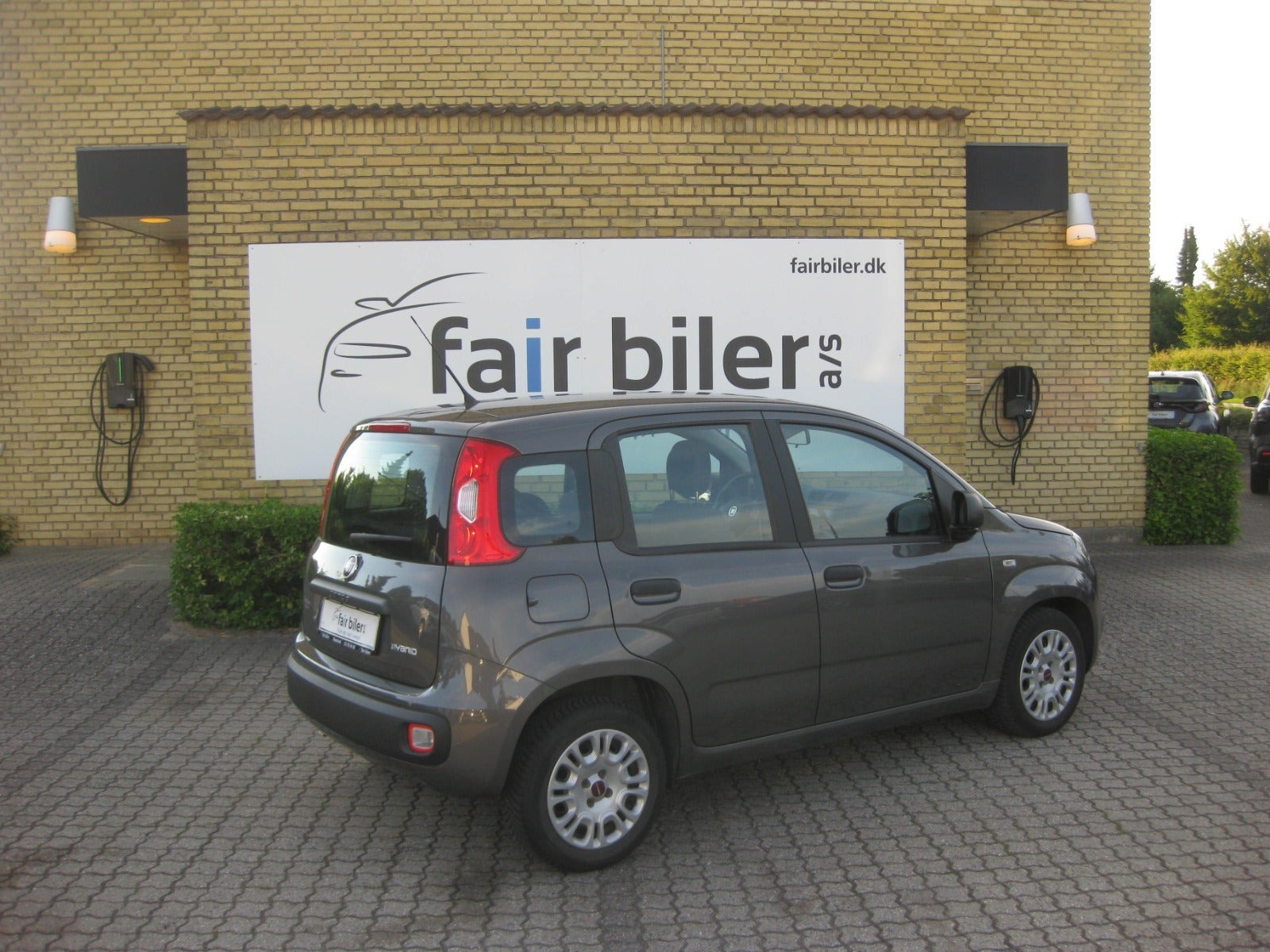 Grå Fiat Panda fra 2021
