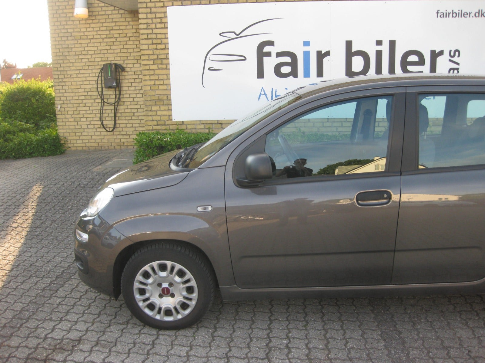 Grå Fiat Panda fra 2021