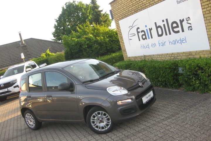 Grå Fiat Panda fra 2021