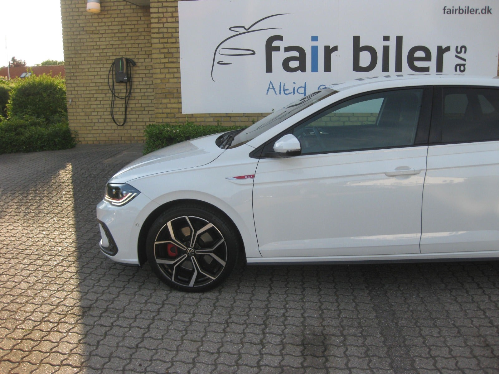Hvid VW Polo fra 2024