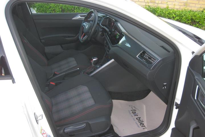 Hvid VW Polo fra 2024