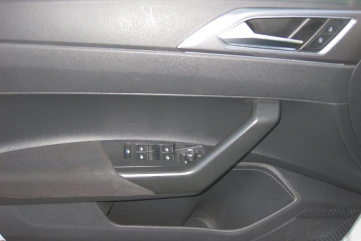 Hvid VW Polo fra 2024