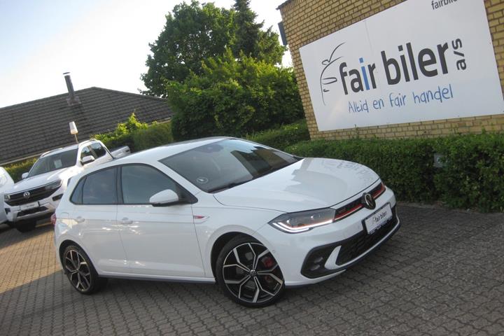 Hvid VW Polo fra 2024