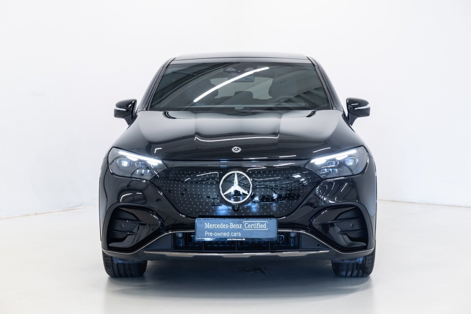 Sort Mercedes EQE350 SUV fra 2026