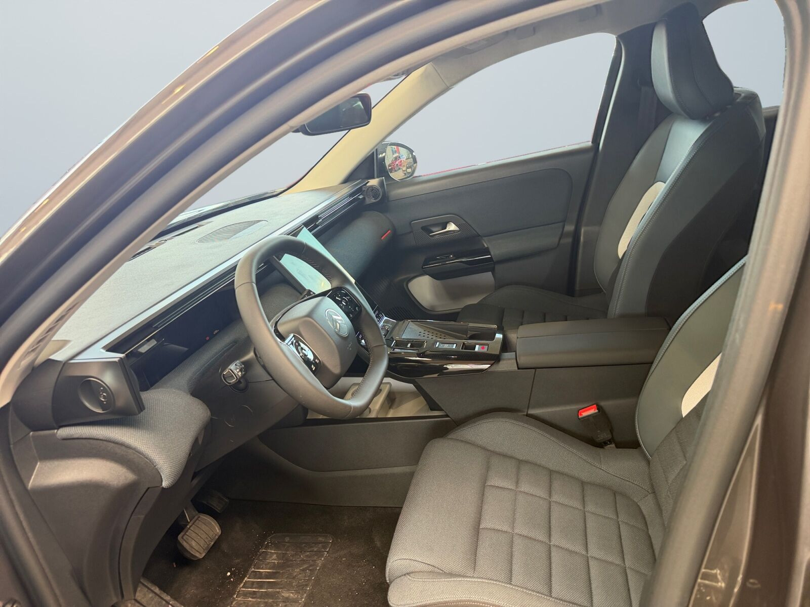 Grå Citroën ë-C5 Aircross fra 2025