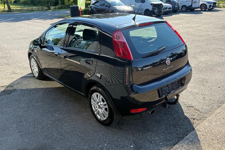 Sort Fiat Punto fra 2015