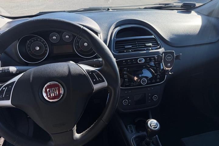 Sort Fiat Punto fra 2015