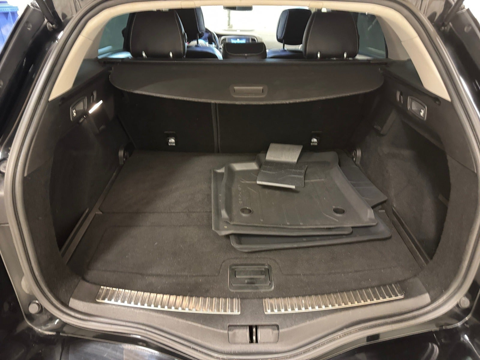 Sort Renault Megane IV fra 2017