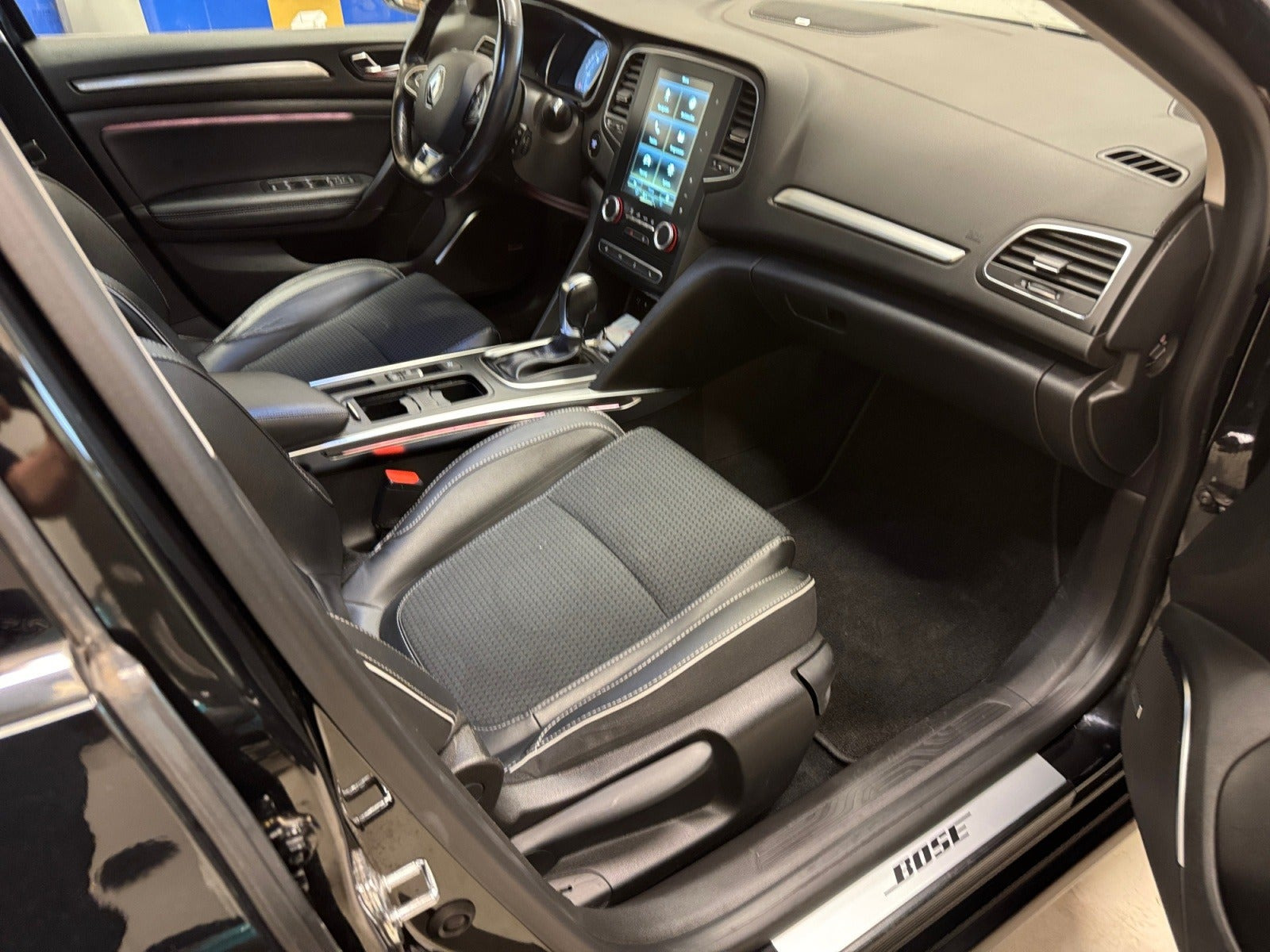 Sort Renault Megane IV fra 2017