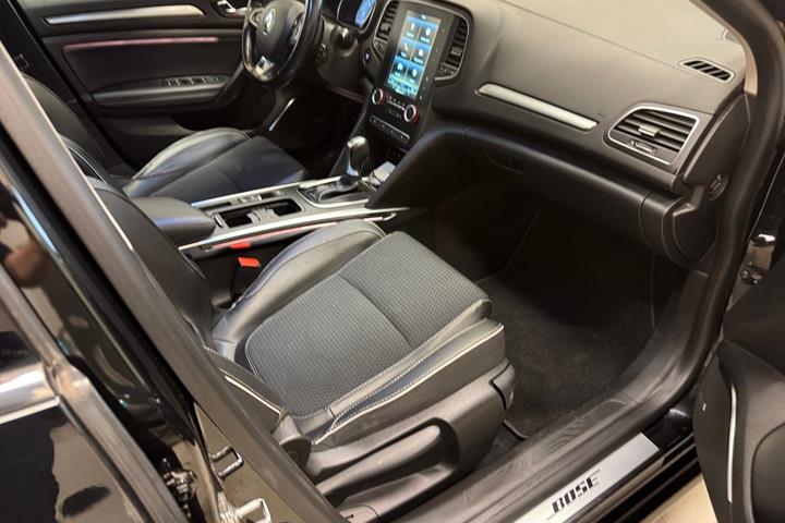 Sort Renault Megane IV fra 2017