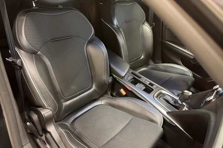 Sort Renault Megane IV fra 2017
